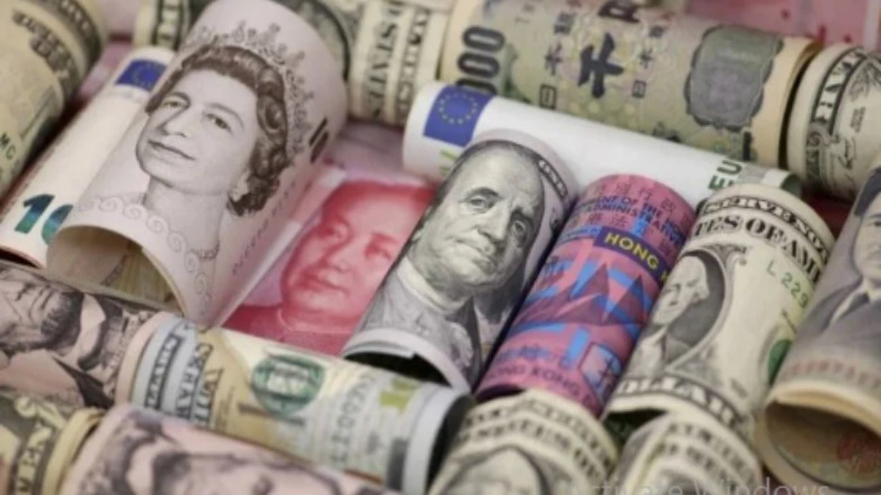 أسعار العملات في البنوك المصرية ليوم الإثنين 15 يونيو